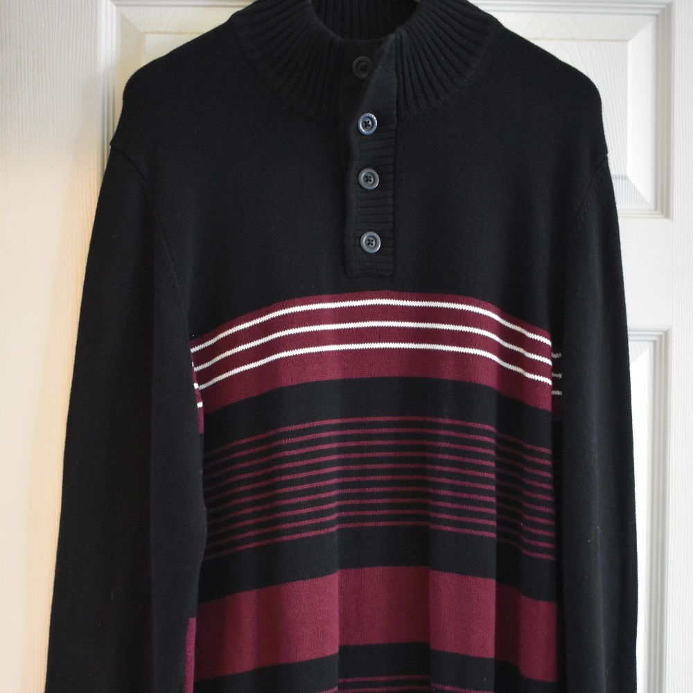 Red and Black Men's Sweater XXL